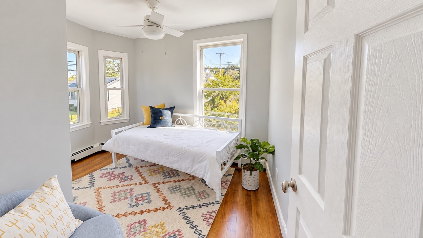 836 Canterbury St Property Photo 15