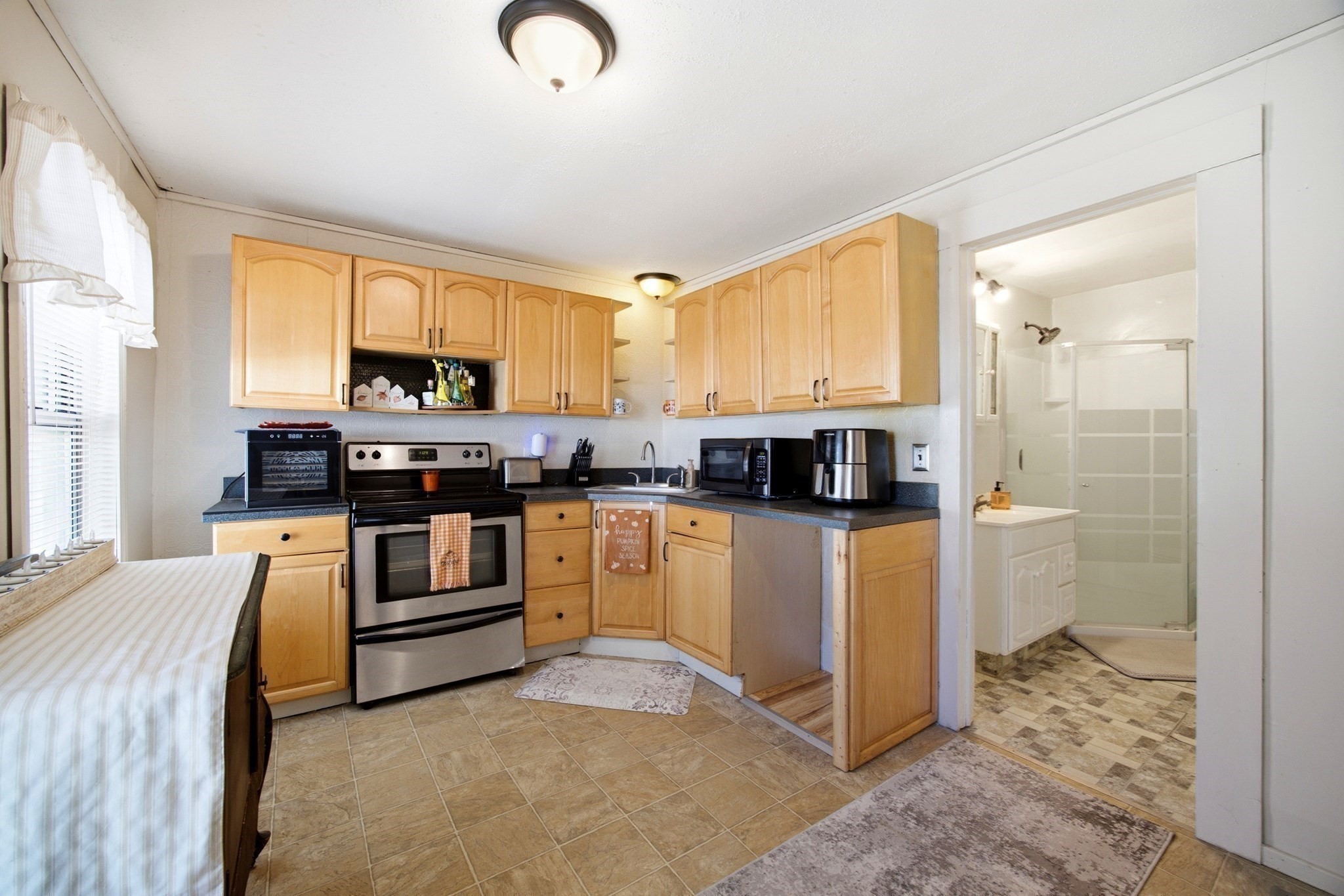 11 Wales Rd Property Photo 12