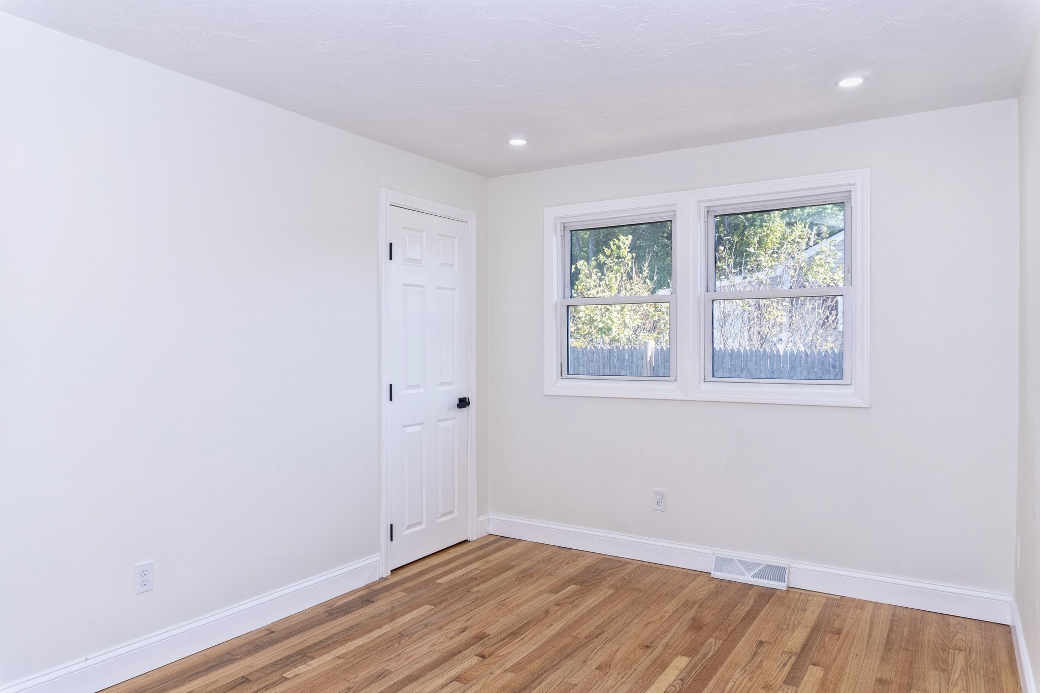 32 Turnpike St Property Photo 9