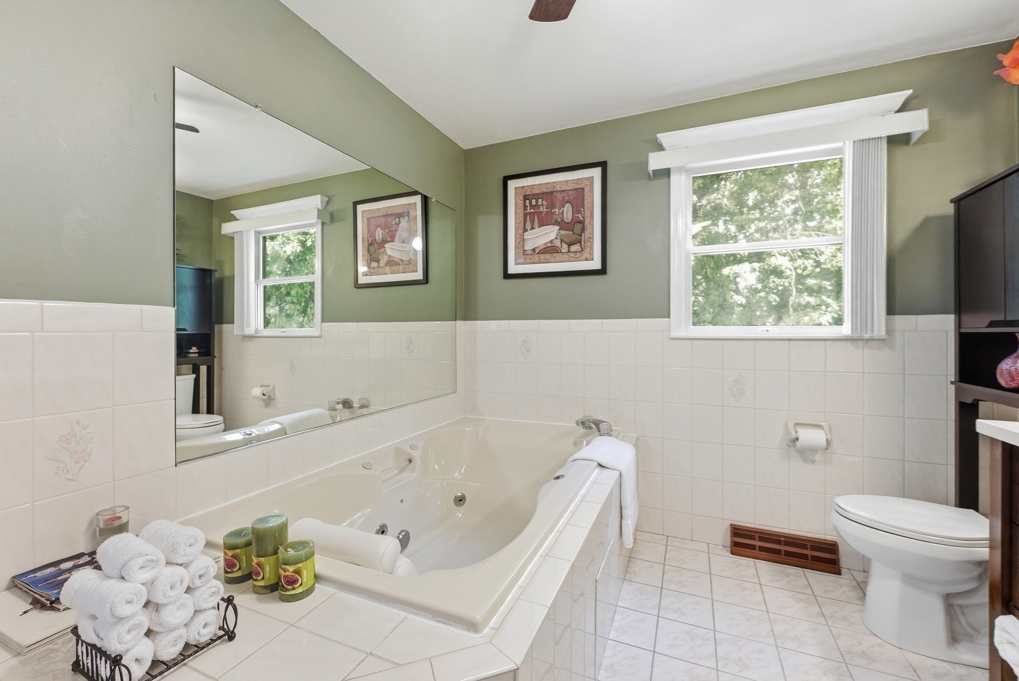 252 Elizabeth Dr. Property Photo 18