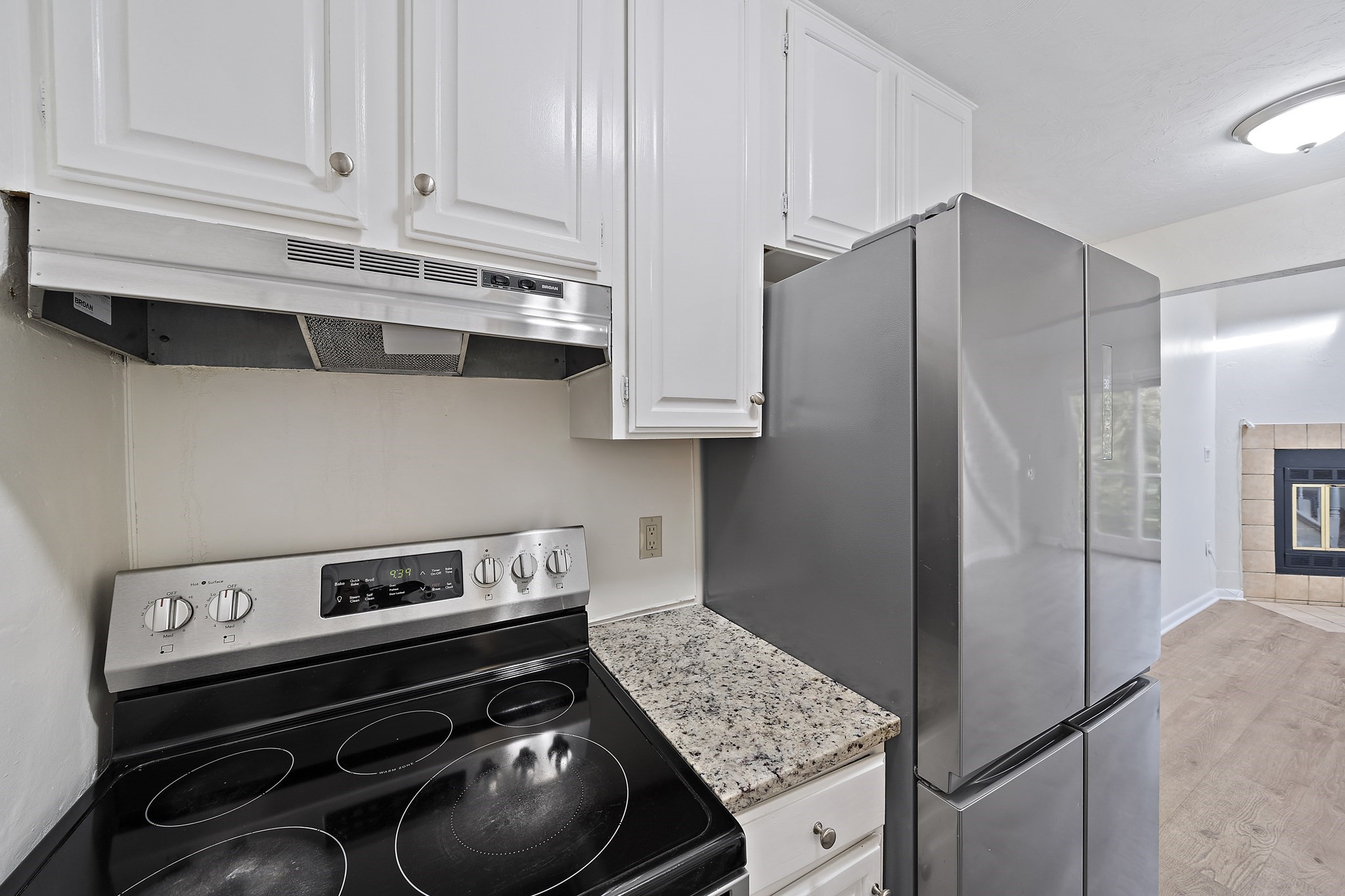 117 Tall Oaks Dr # H Property Photo 5