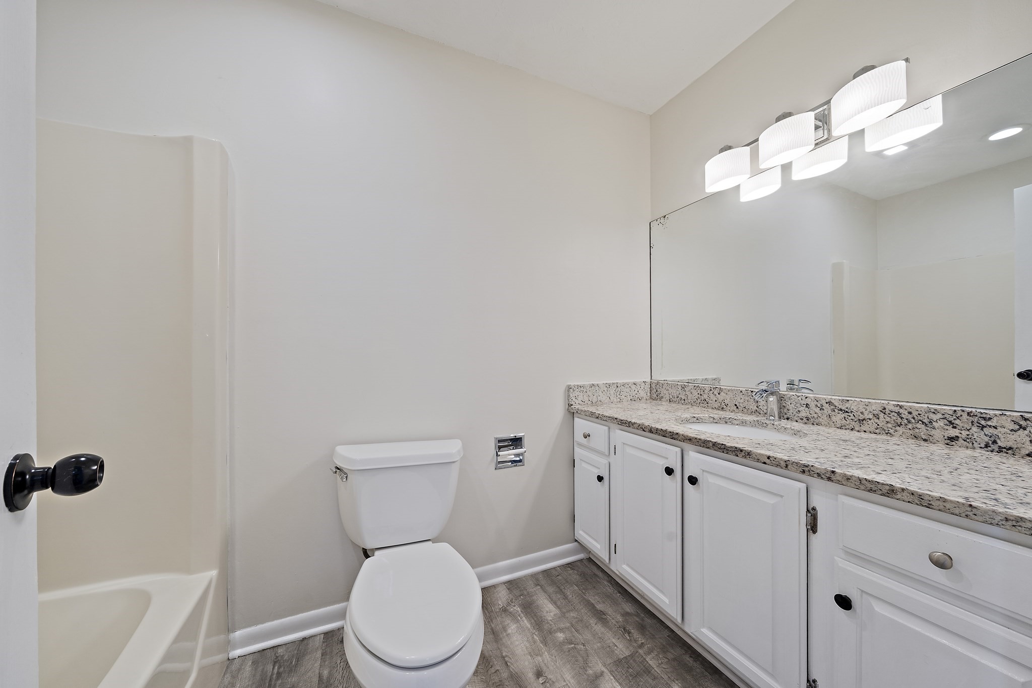 117 Tall Oaks Dr # H Property Photo 15