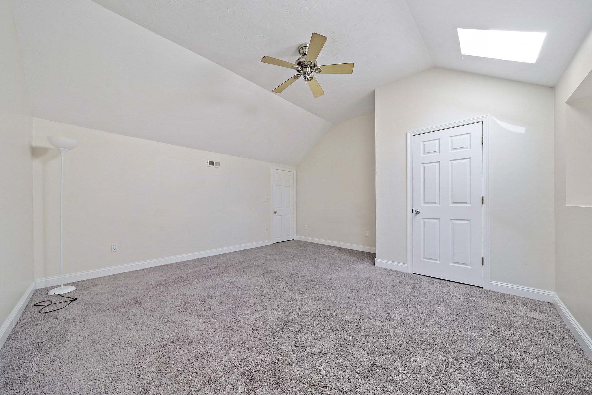 117 Tall Oaks Dr # H Property Photo 16