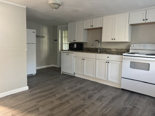 95 North Main Street # B Property Photo 8