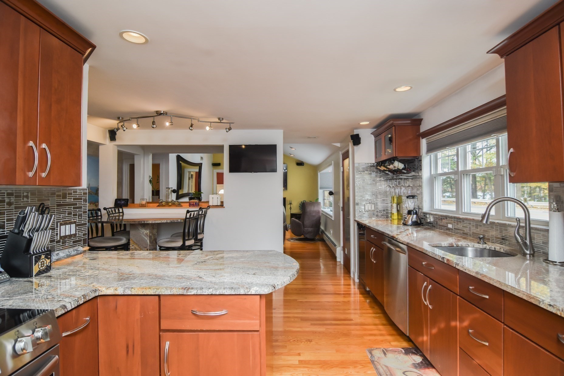 39 Walnut Street Property Photo 10
