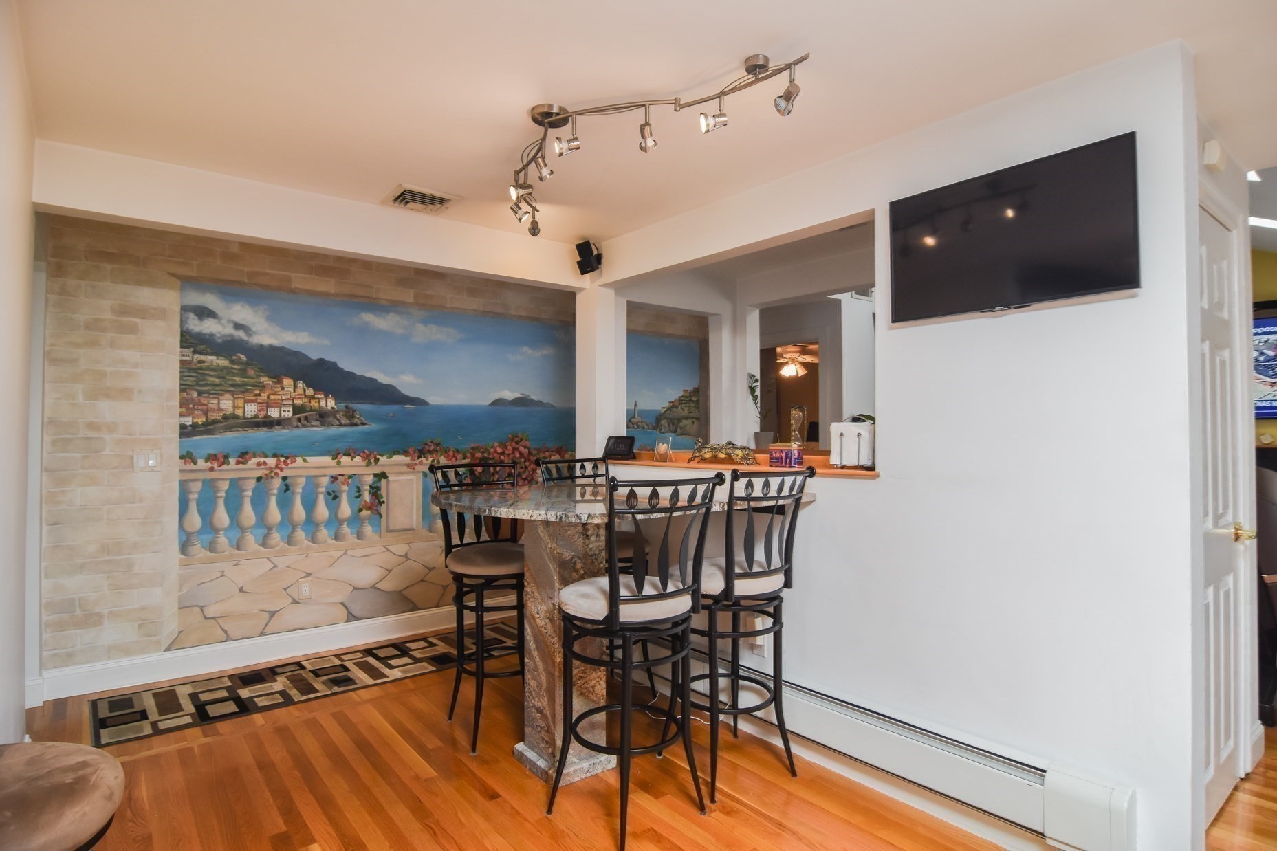 39 Walnut Street Property Photo 12