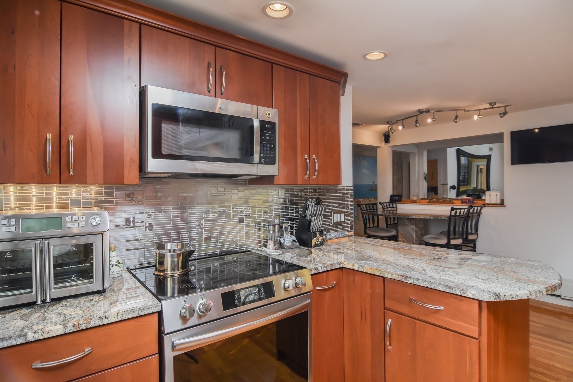 39 Walnut Street Property Photo 13