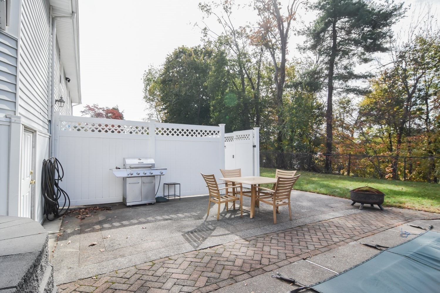 39 Walnut Street Property Photo 37