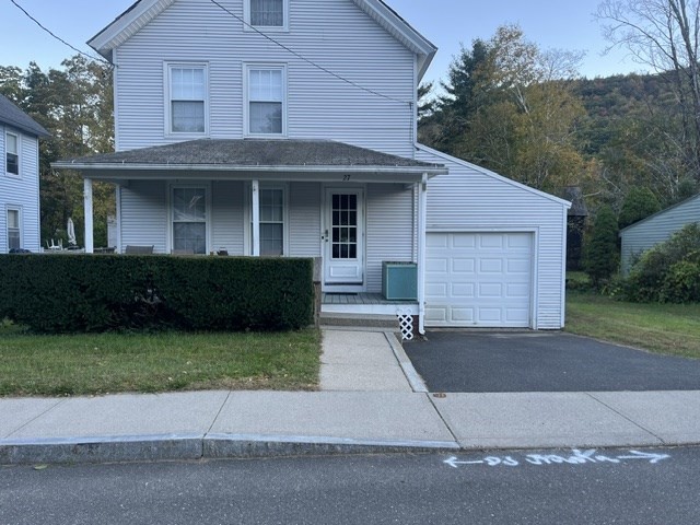 27 Maple Ave Property Photo 1
