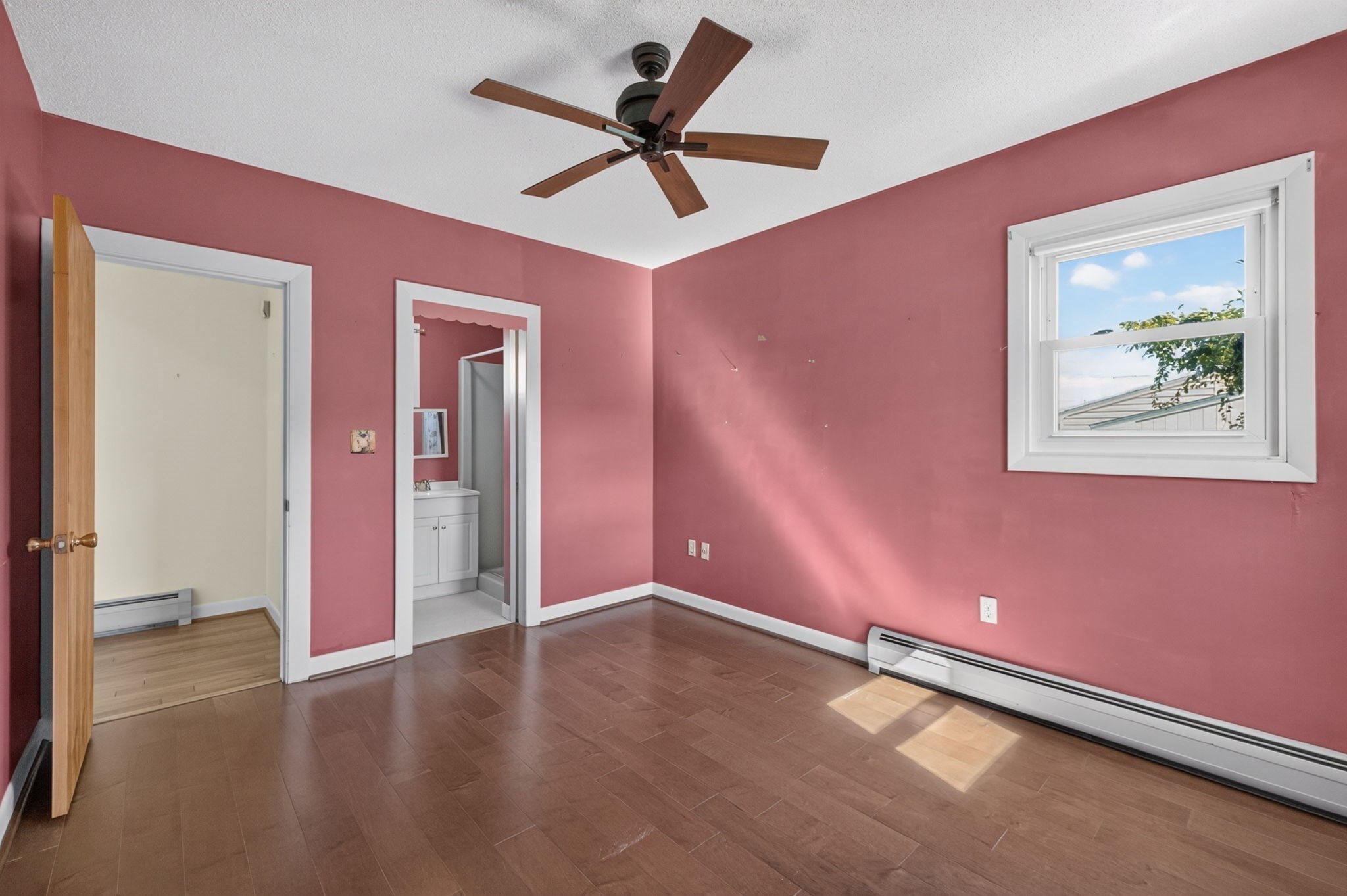 63 Hemlock St Property Photo 14