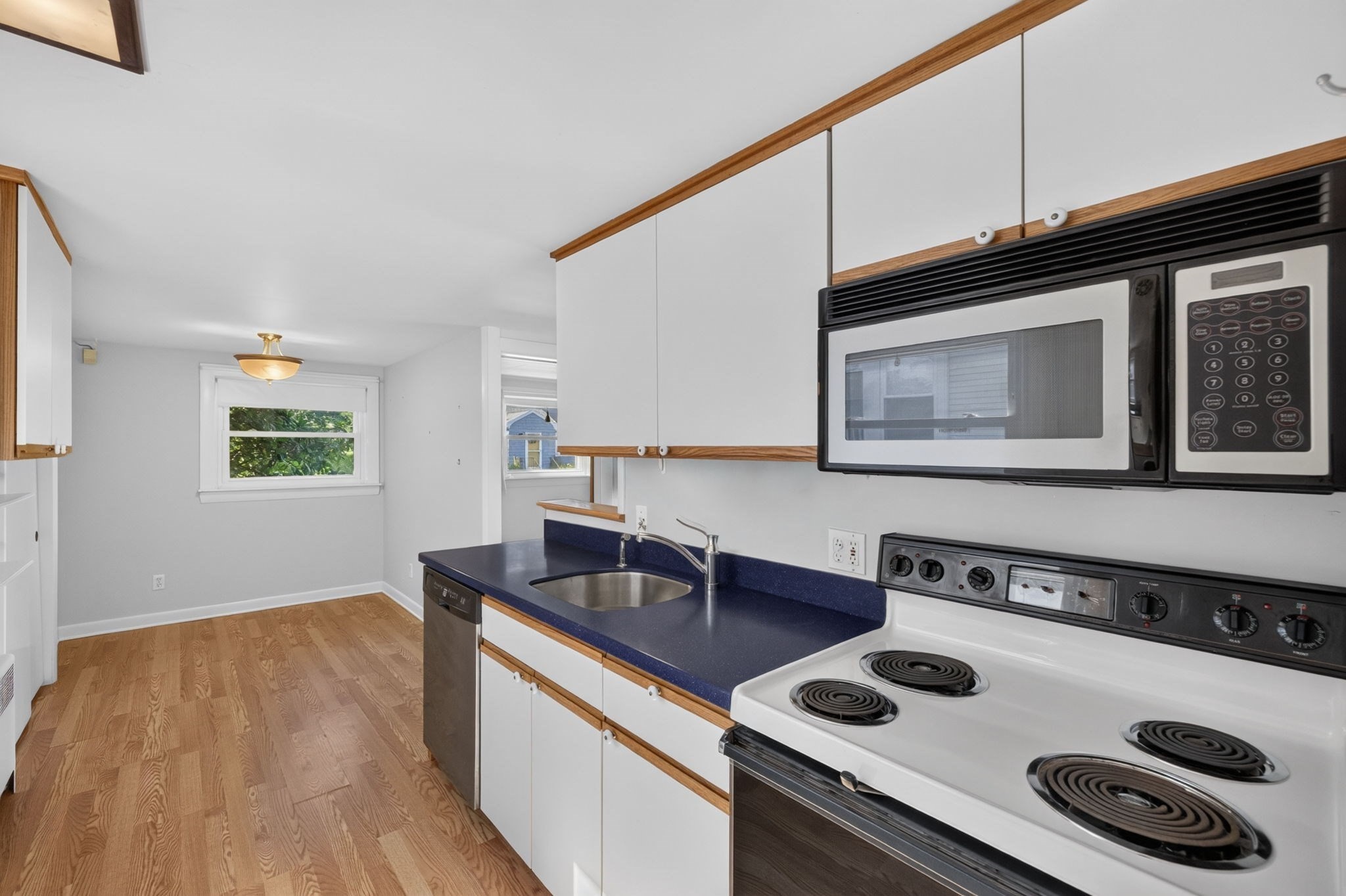 63 Hemlock St Property Photo 17