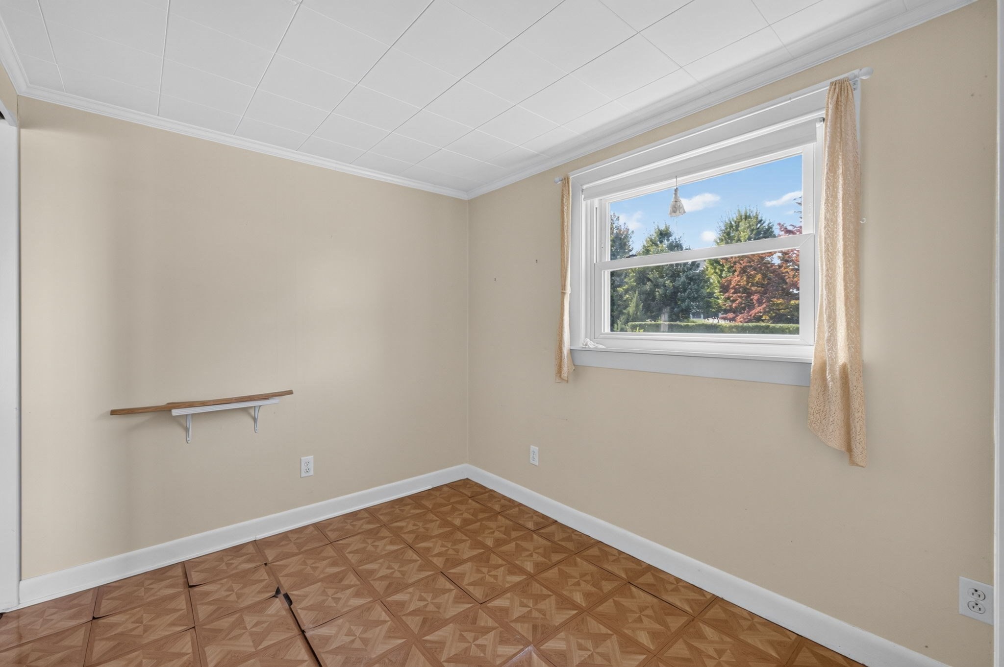 63 Hemlock St Property Photo 27