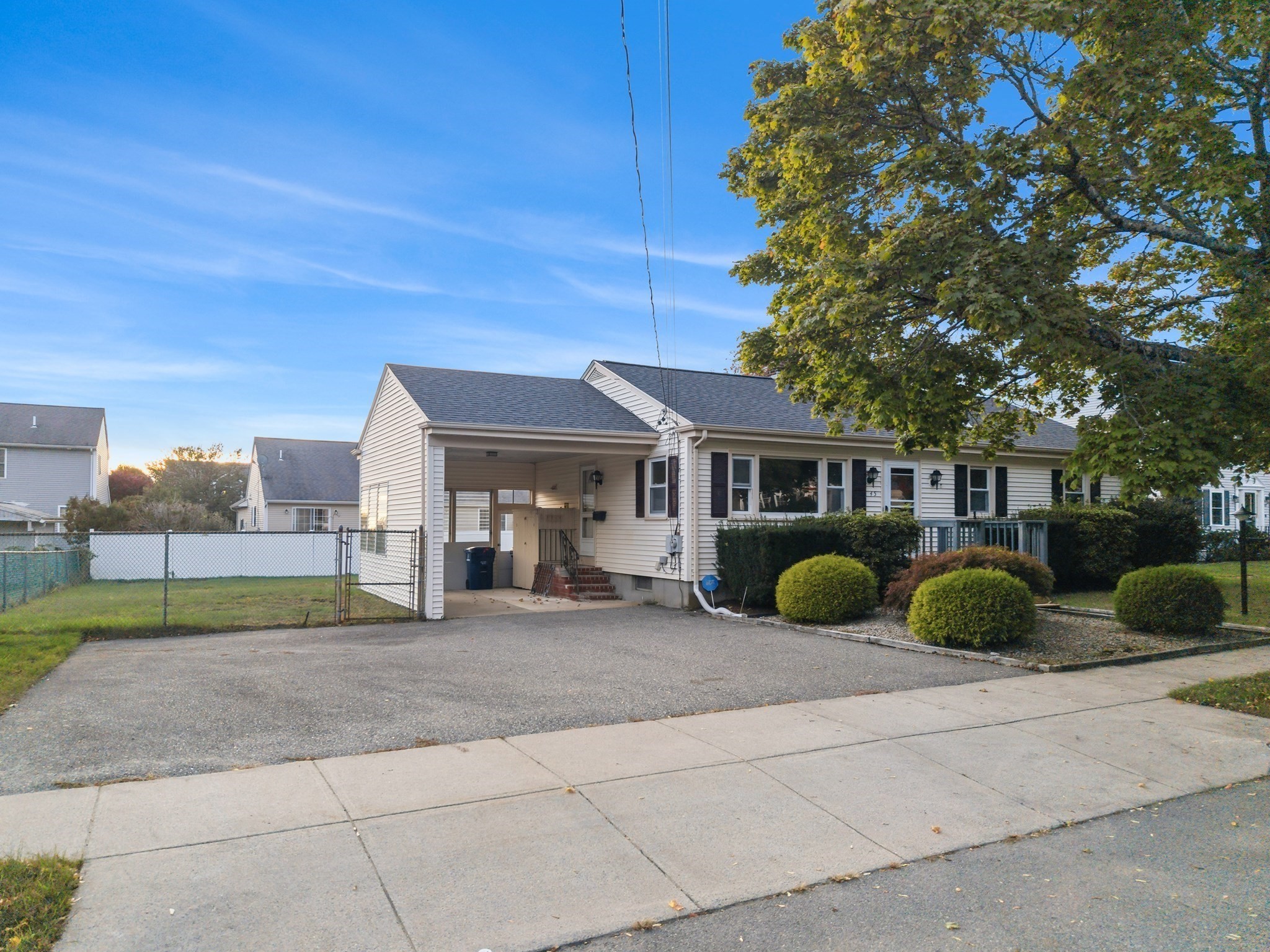 45 Pineridge St Property Photo 2
