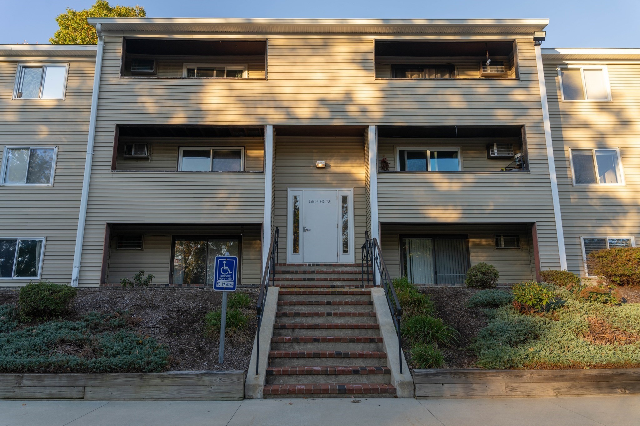 129 Quaker Hwy # 22a Property Photo 1