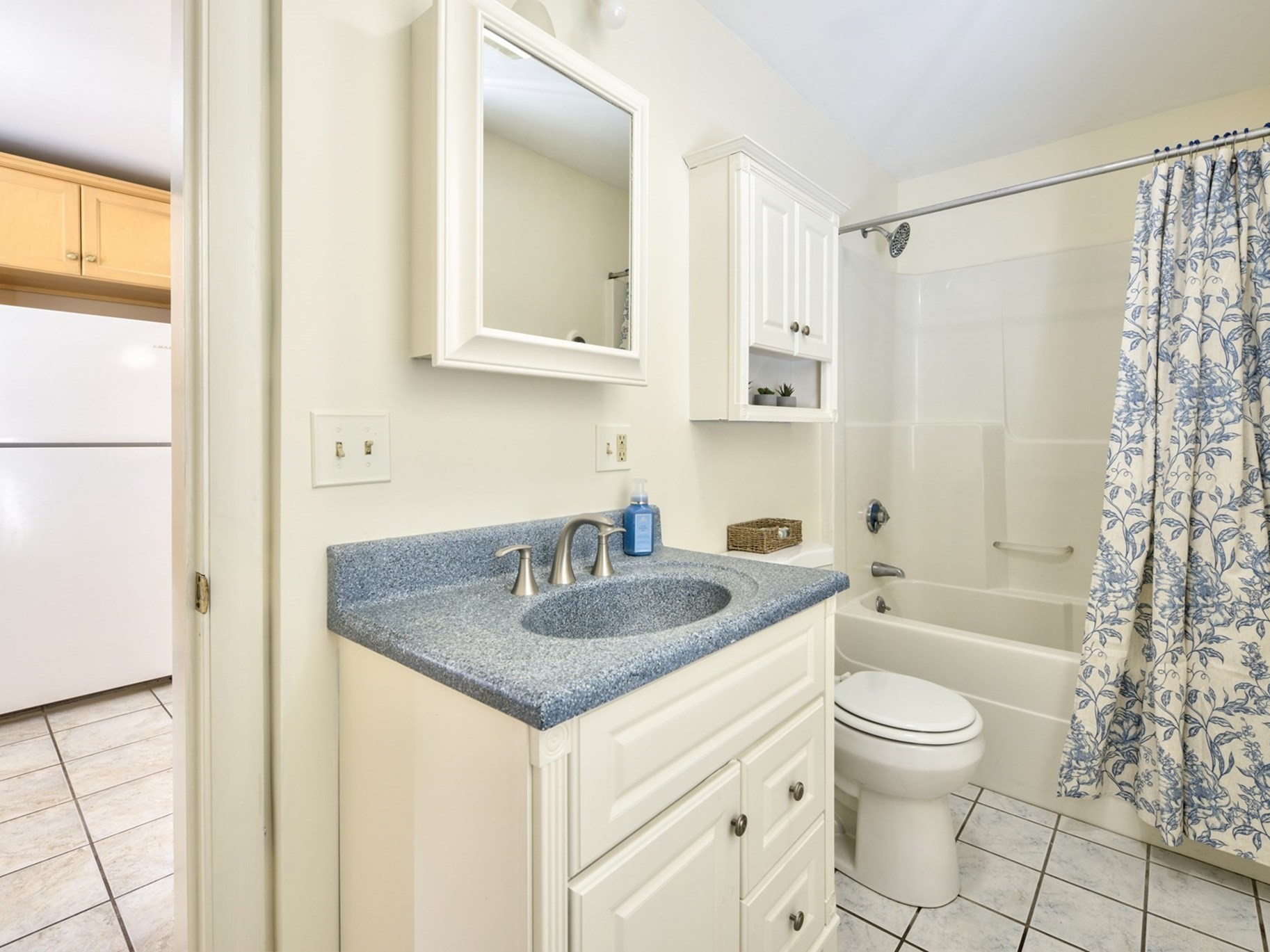76 Atlantic St Property Photo 10