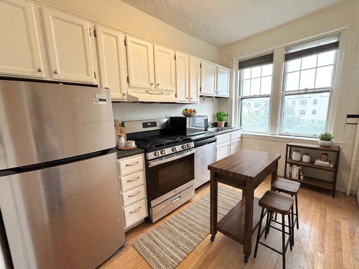 455 Washington St # 4 Property Photo 1