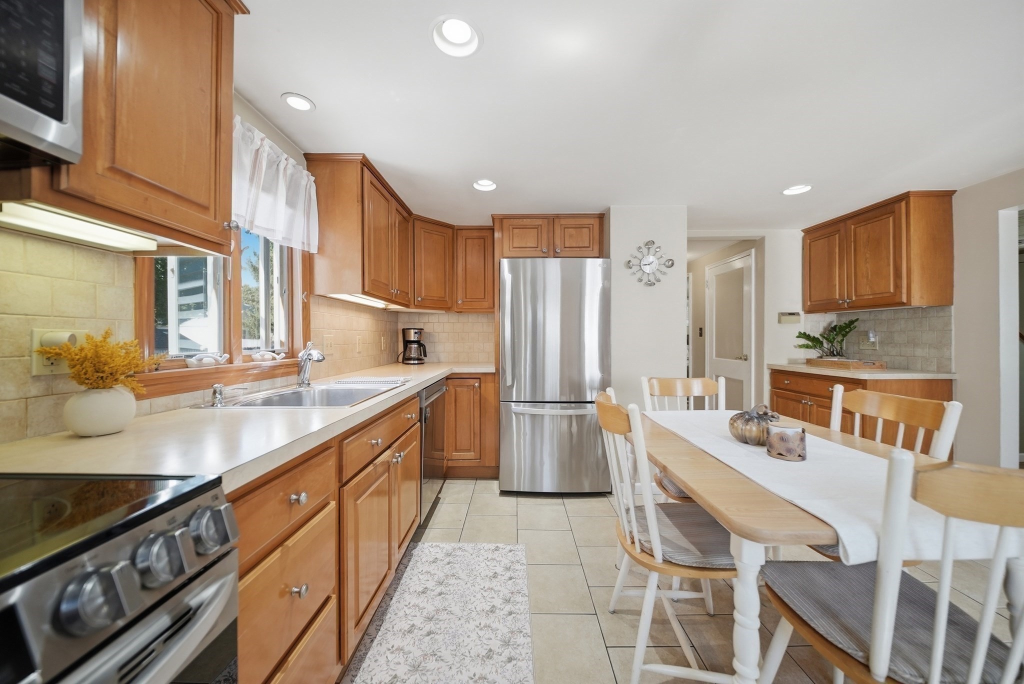 10 Summit Ter Property Photo 1