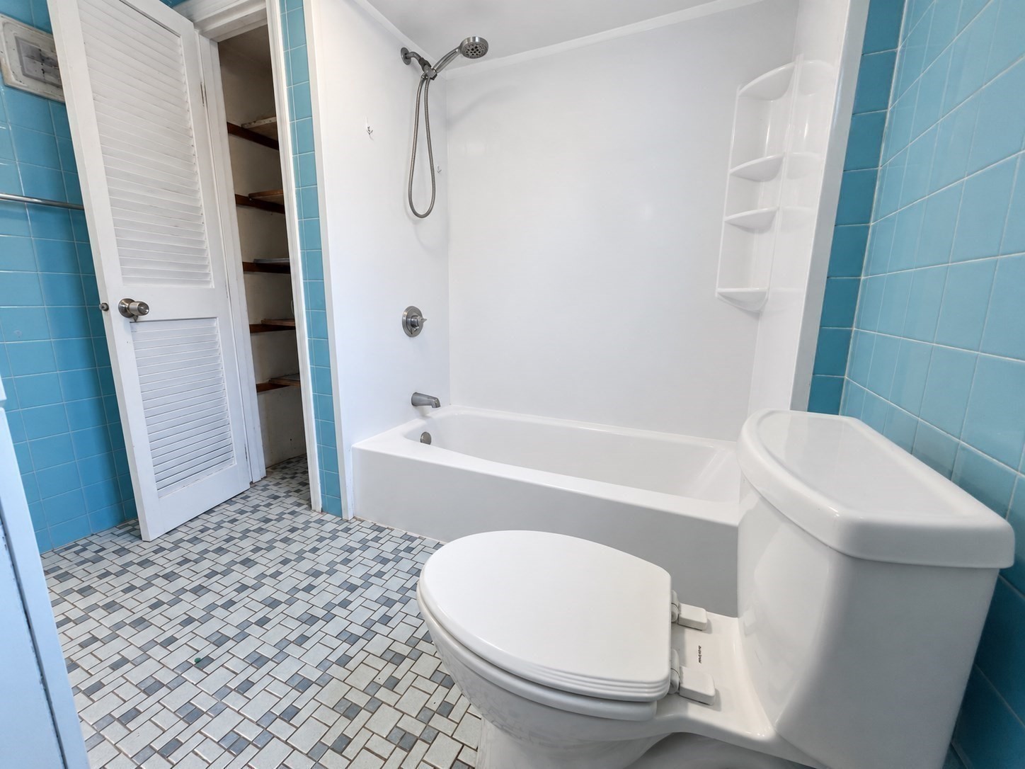 126 Pine Hill Cir Property Photo 3