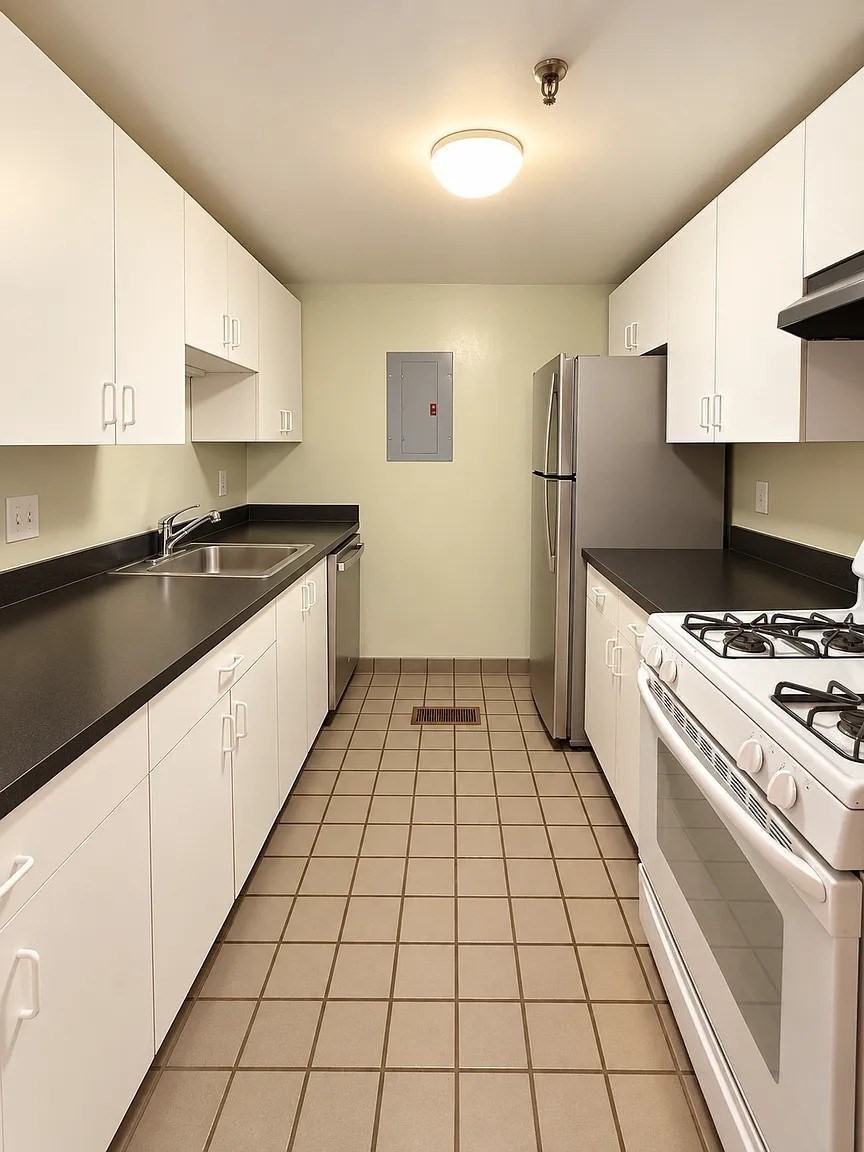 71 Fulkerson St # 112 Property Photo 6