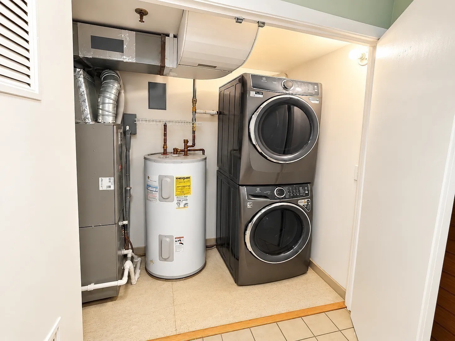 71 Fulkerson St # 112 Property Photo 7