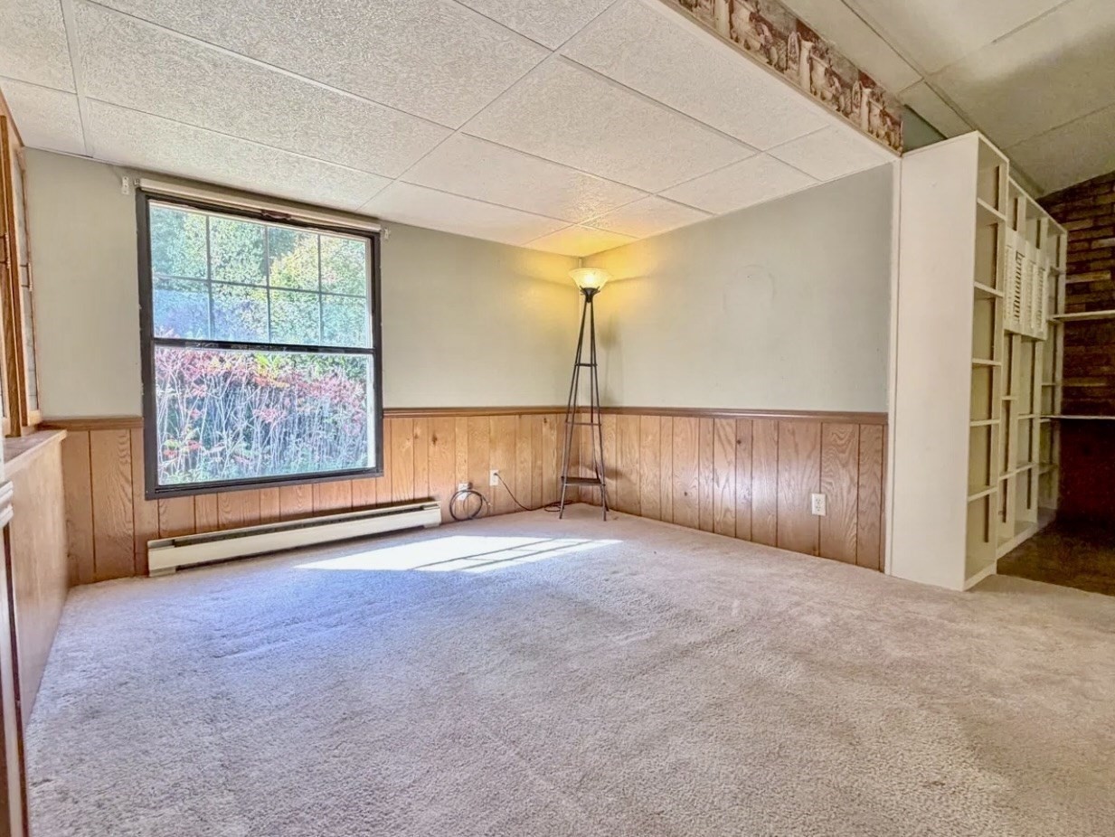 403 Tully Rd Property Photo 8