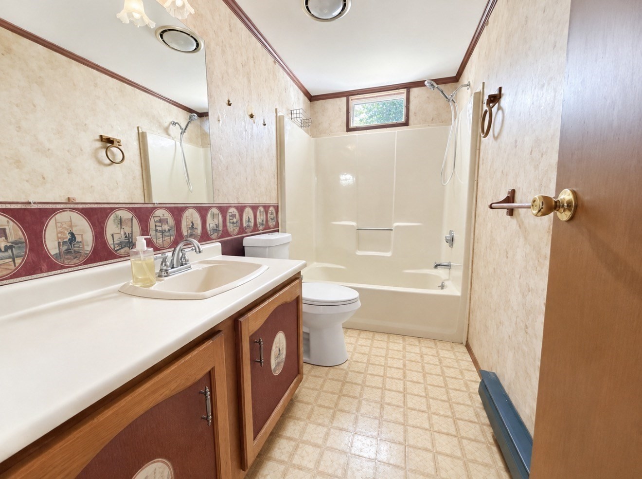 403 Tully Rd Property Photo 11