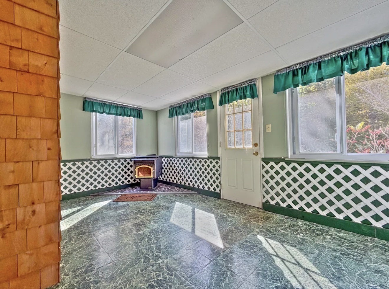 403 Tully Rd Property Photo 15