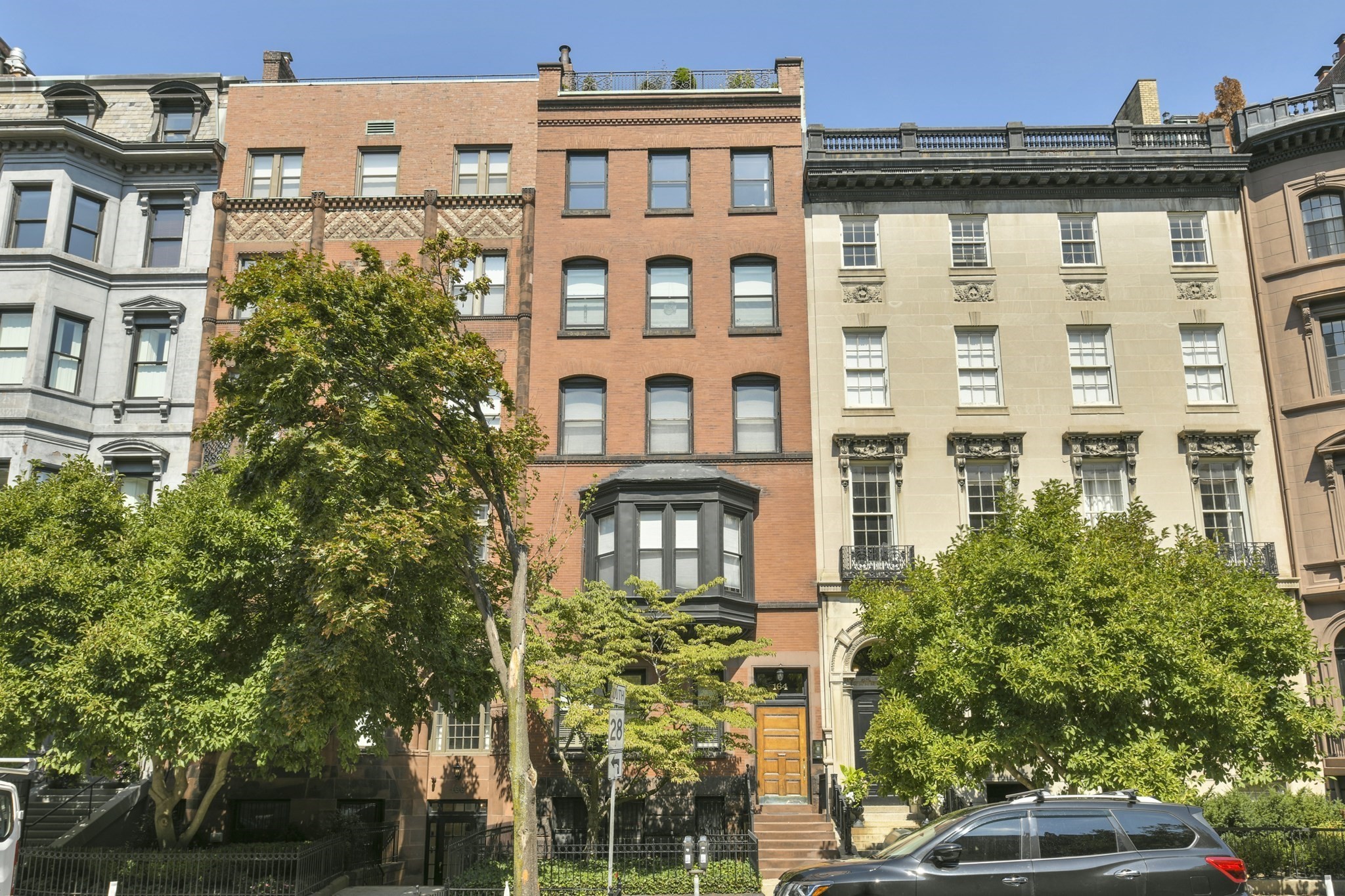 164 Beacon St Property Photo 2