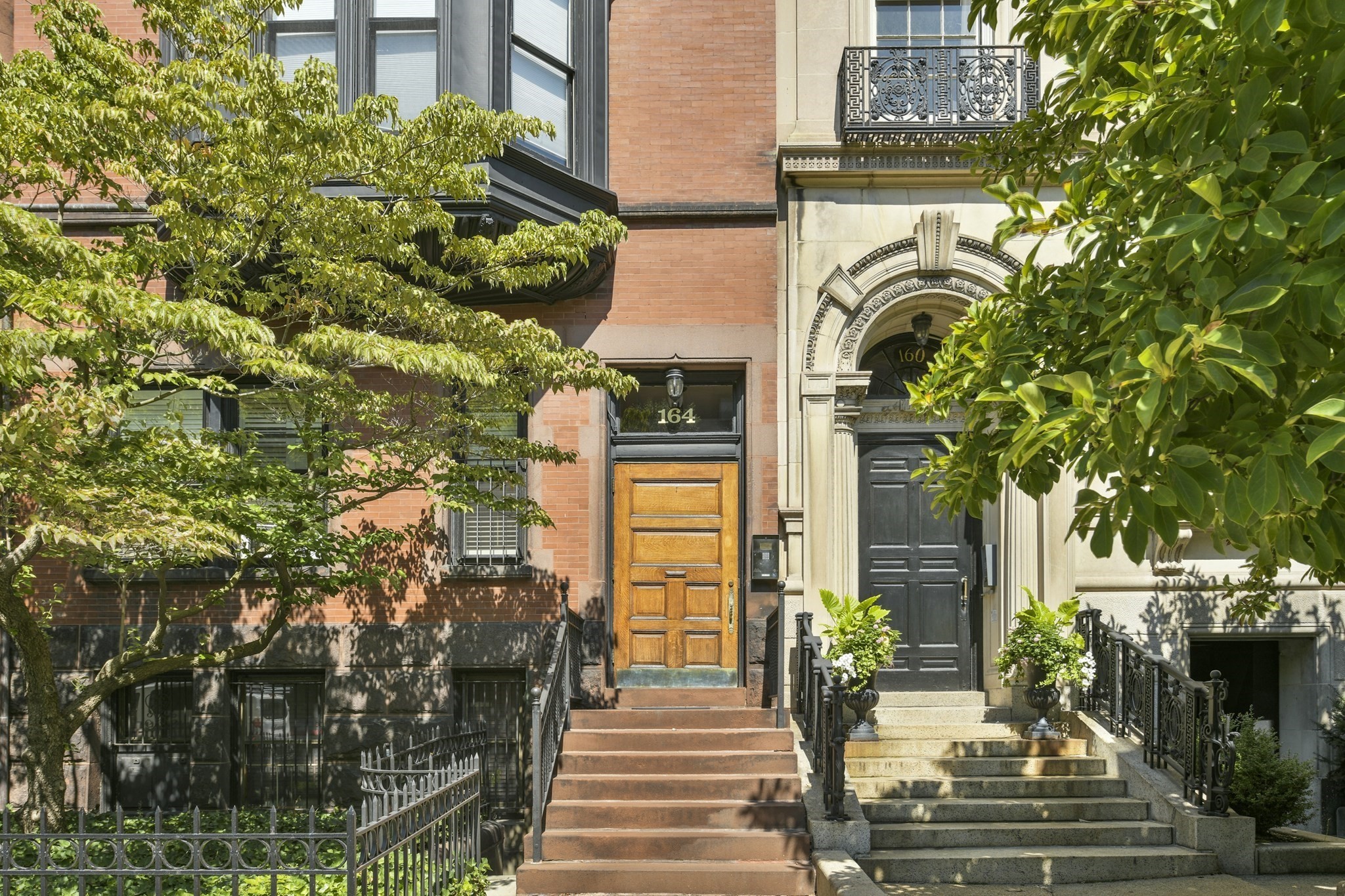 164 Beacon St Property Photo 3
