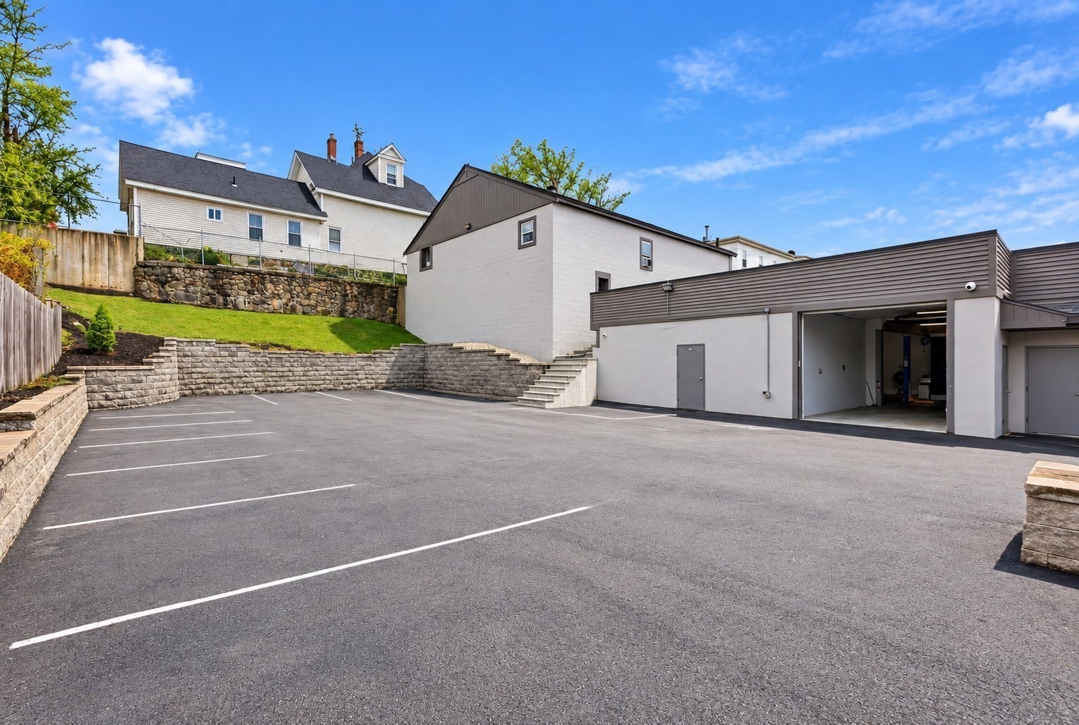 20 Howard St Property Photo 2