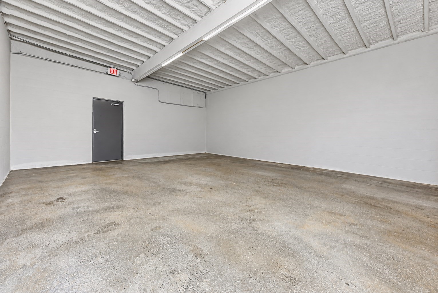 20 Howard St Property Photo 5