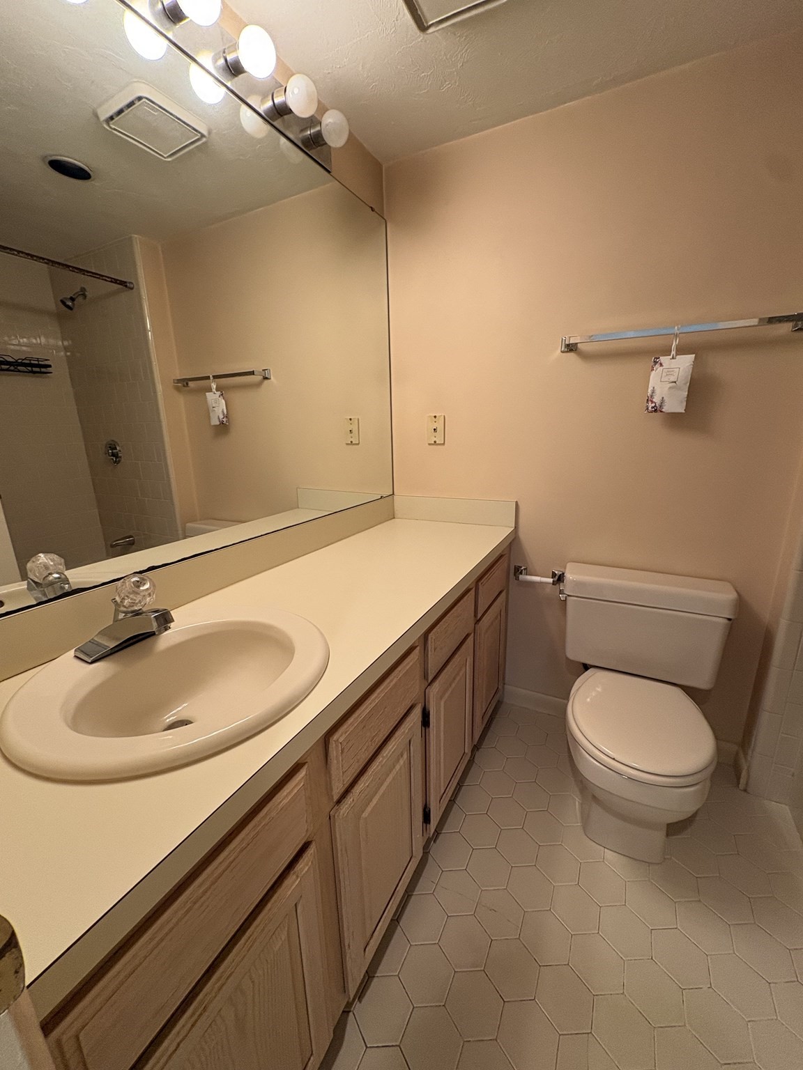 200 Falls Boulevard # B208 Property Photo 10