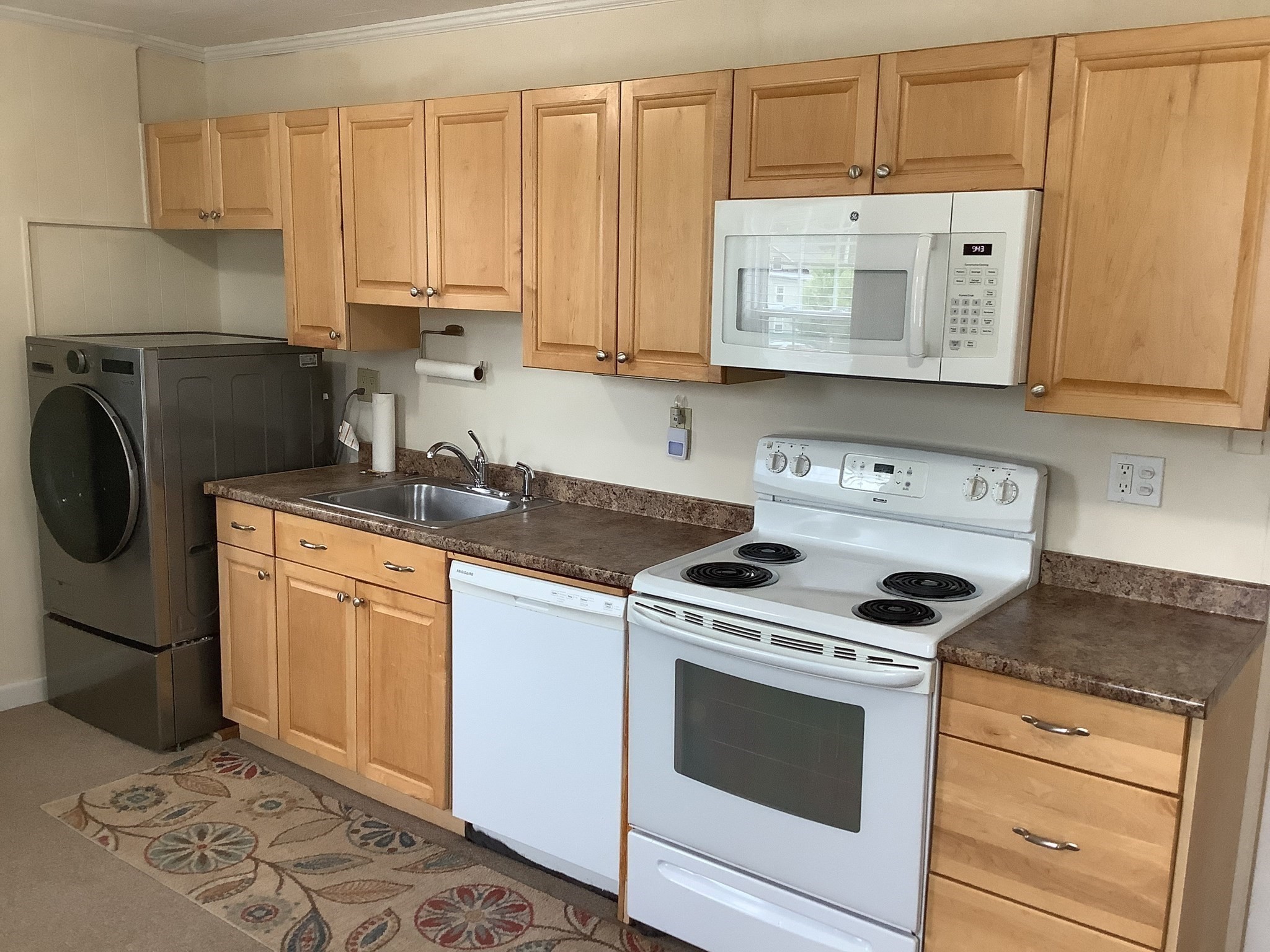 205 Andover Property Photo 10