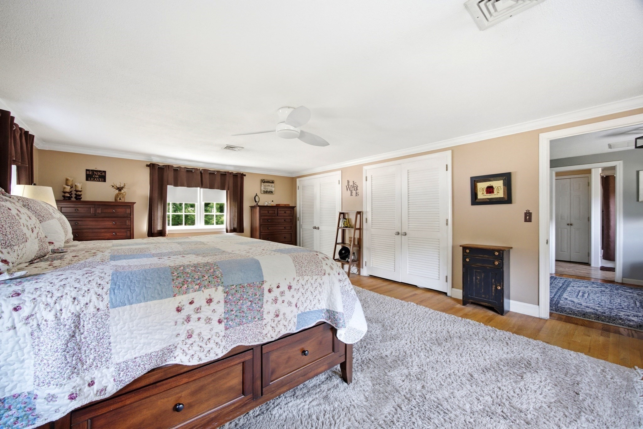 363 Loomis St Property Photo 12