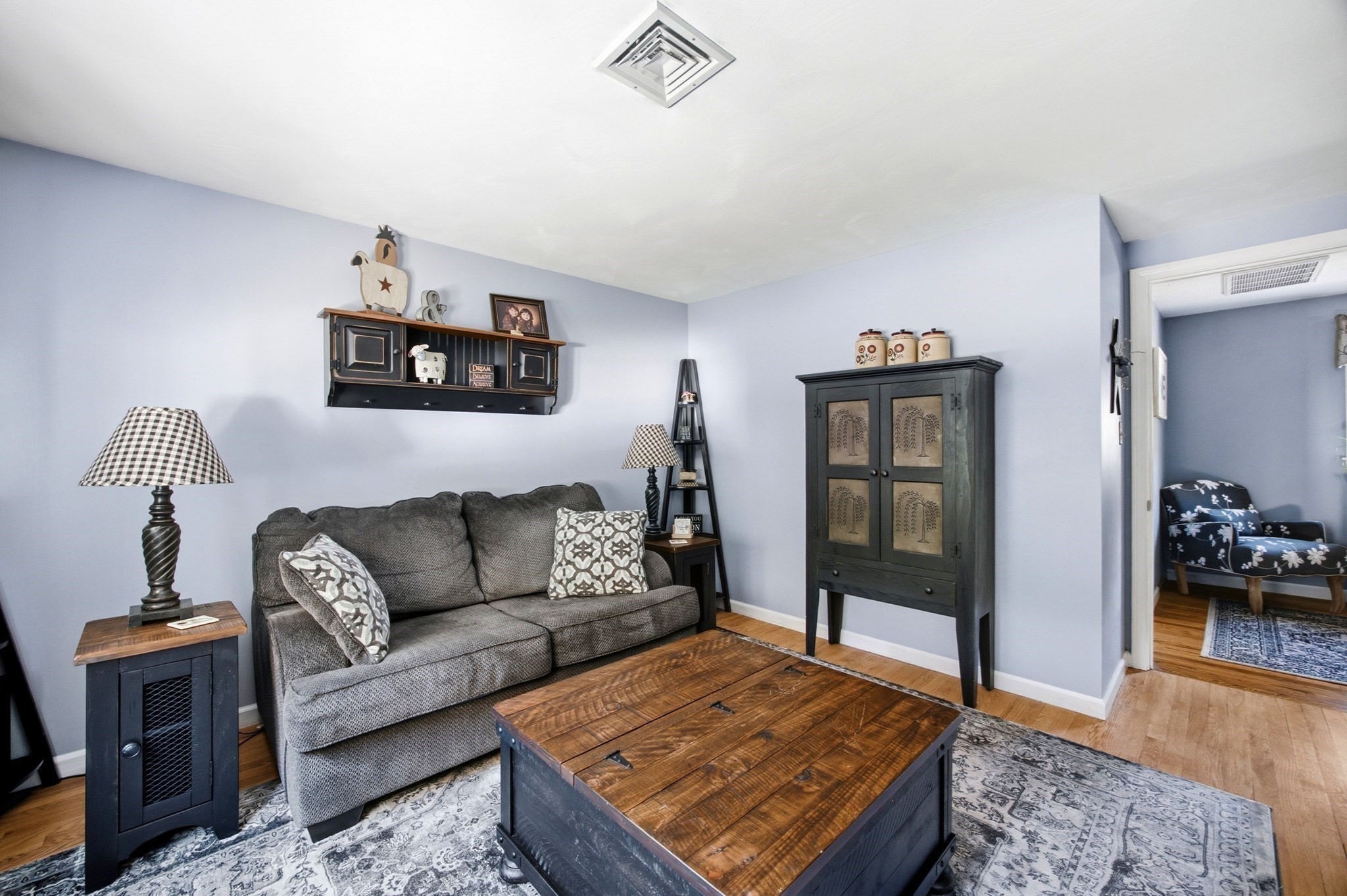 363 Loomis St Property Photo 23