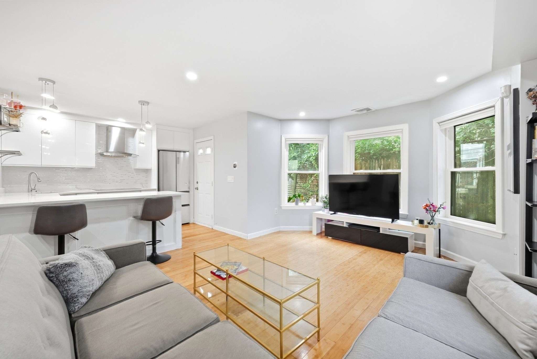 336 Adams Street # 6 Property Photo 1