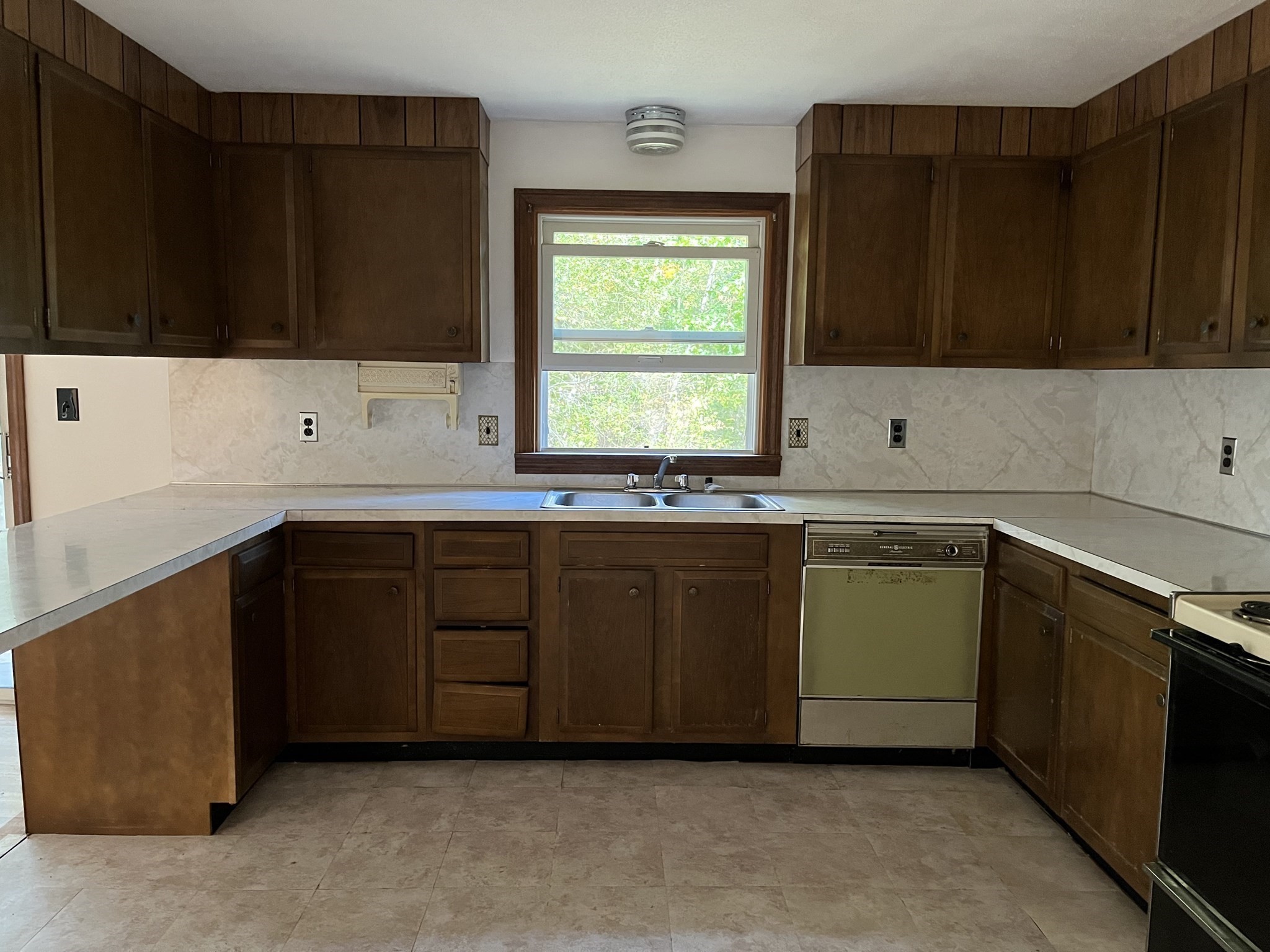 10 Douglas Drive Property Photo 10