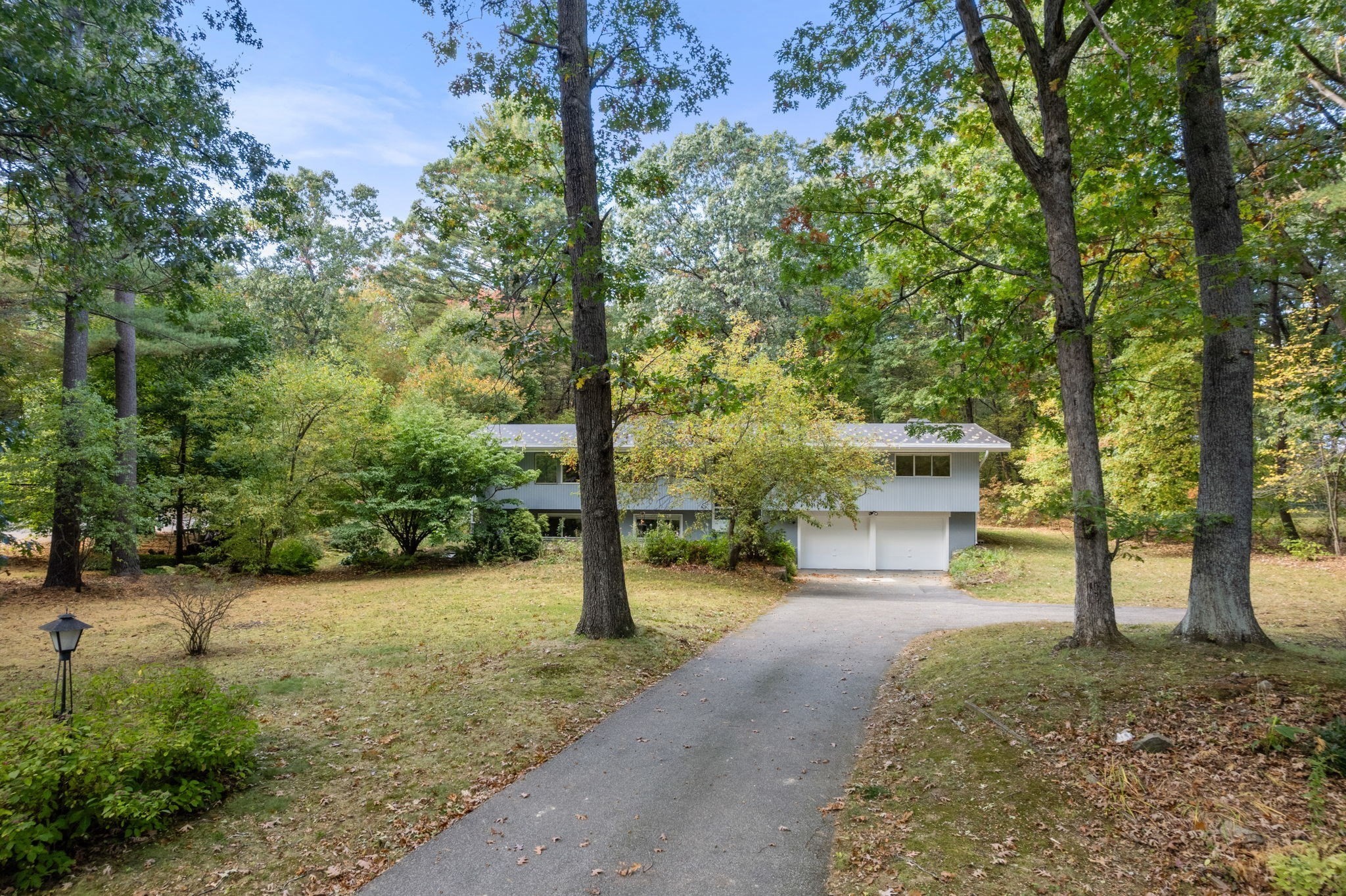 19 Holiday Road Property Photo 1