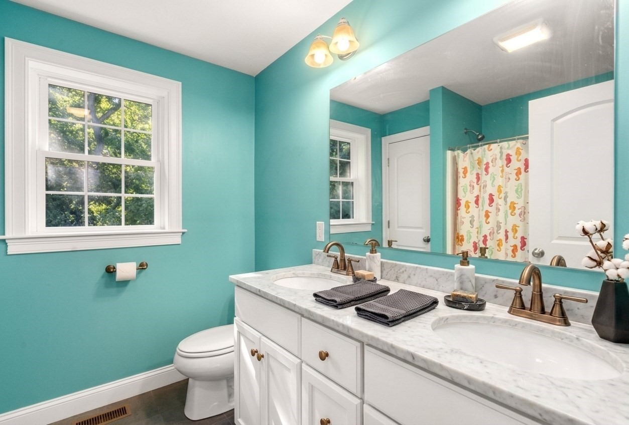 8 Bresciani Ln Property Photo 3