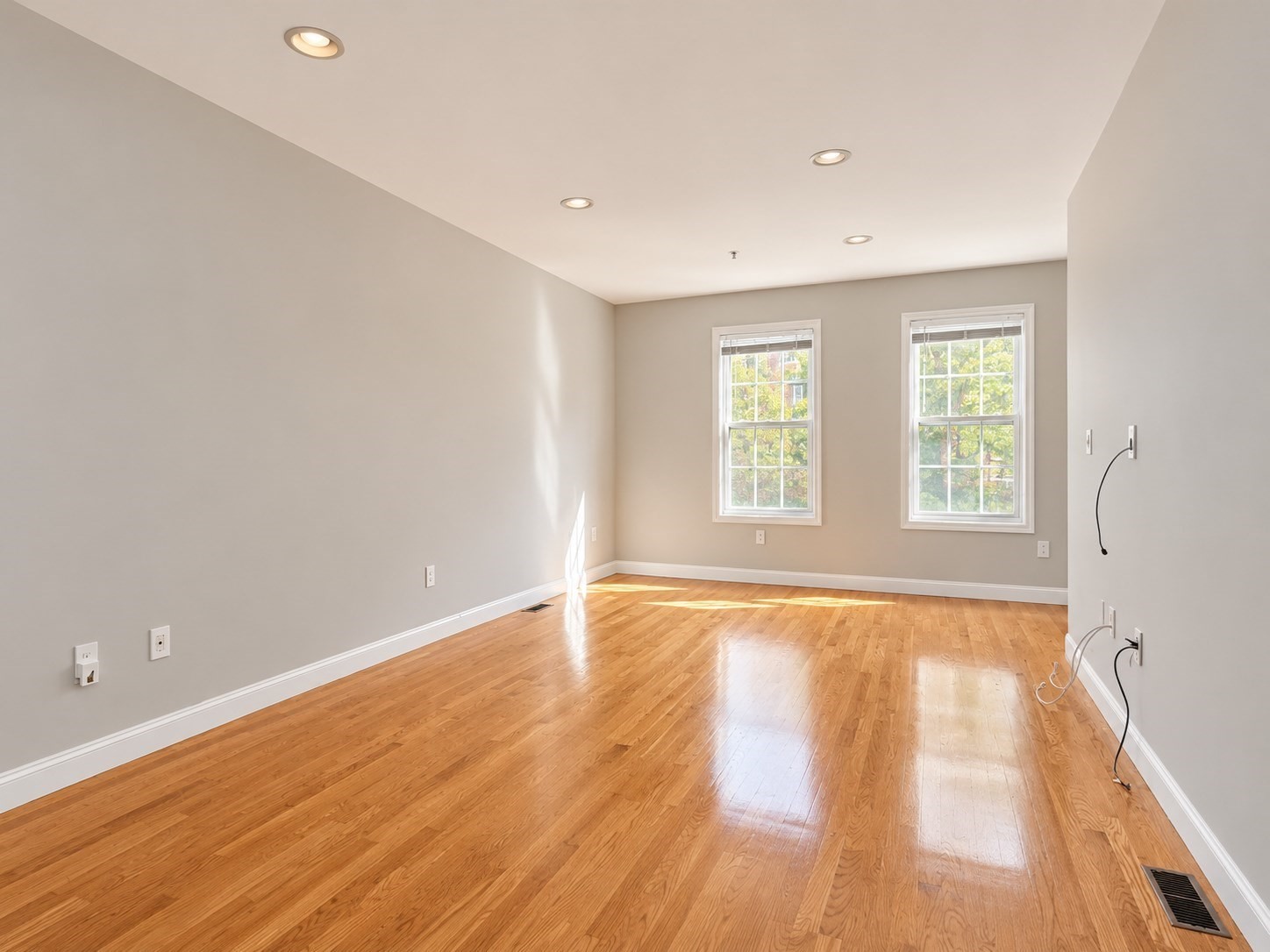 280 River St # 2 Property Photo 4