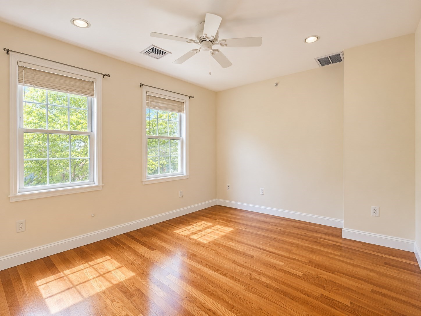 280 River St # 2 Property Photo 6