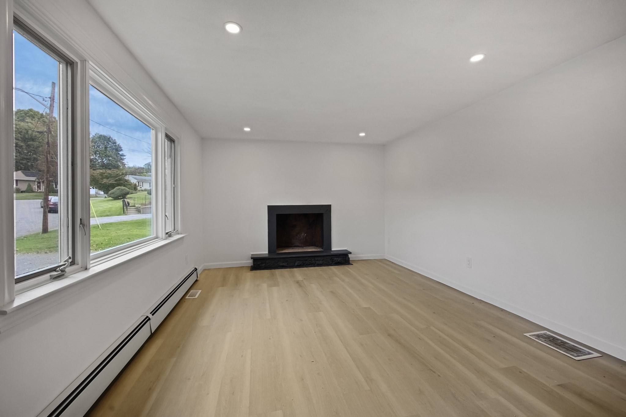 114 Valley Rd Property Photo 2
