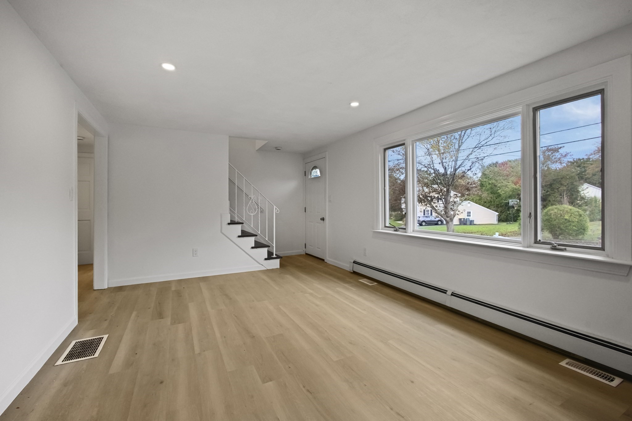 114 Valley Rd Property Photo 3