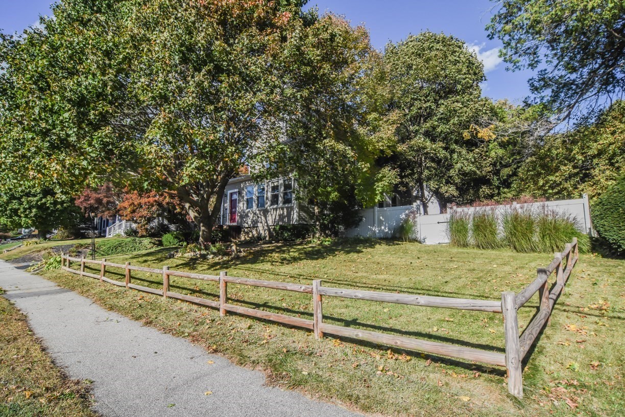 97 Dutcher St Property Photo 36