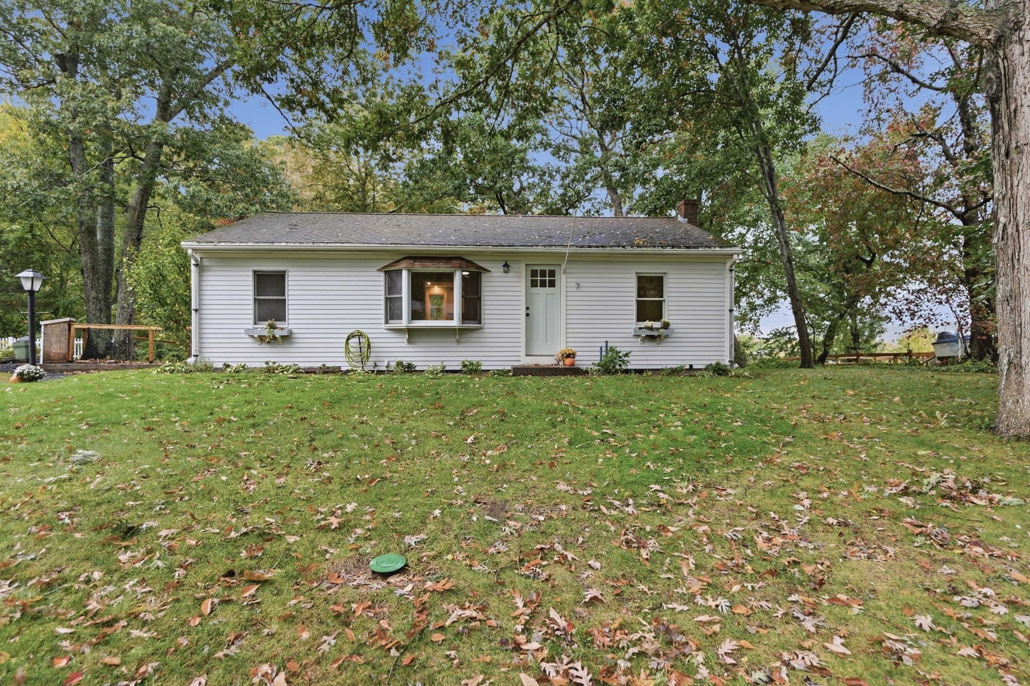 7 Earl Rd Property Photo 1