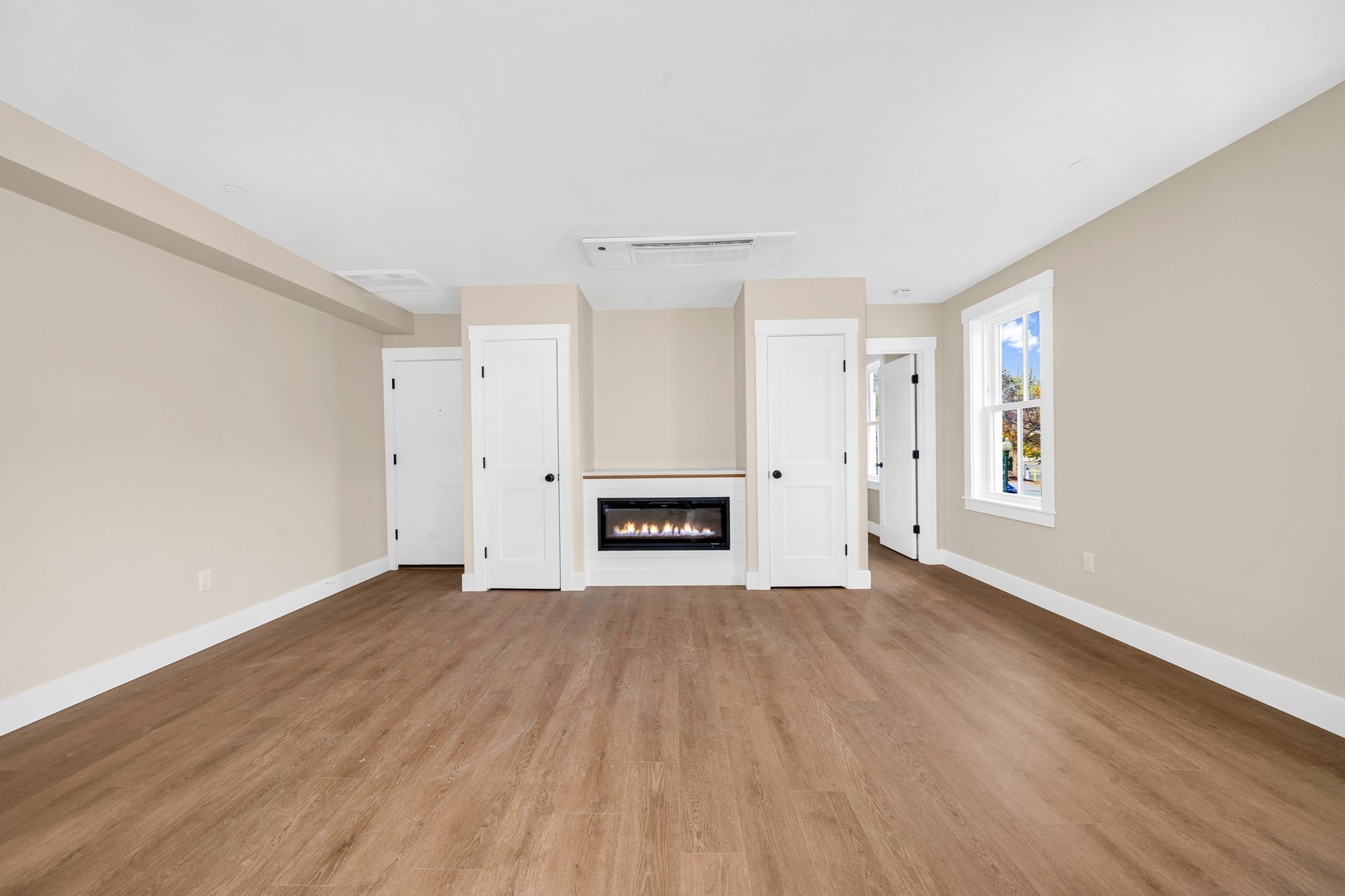 26 Friend Street # B Property Photo 15