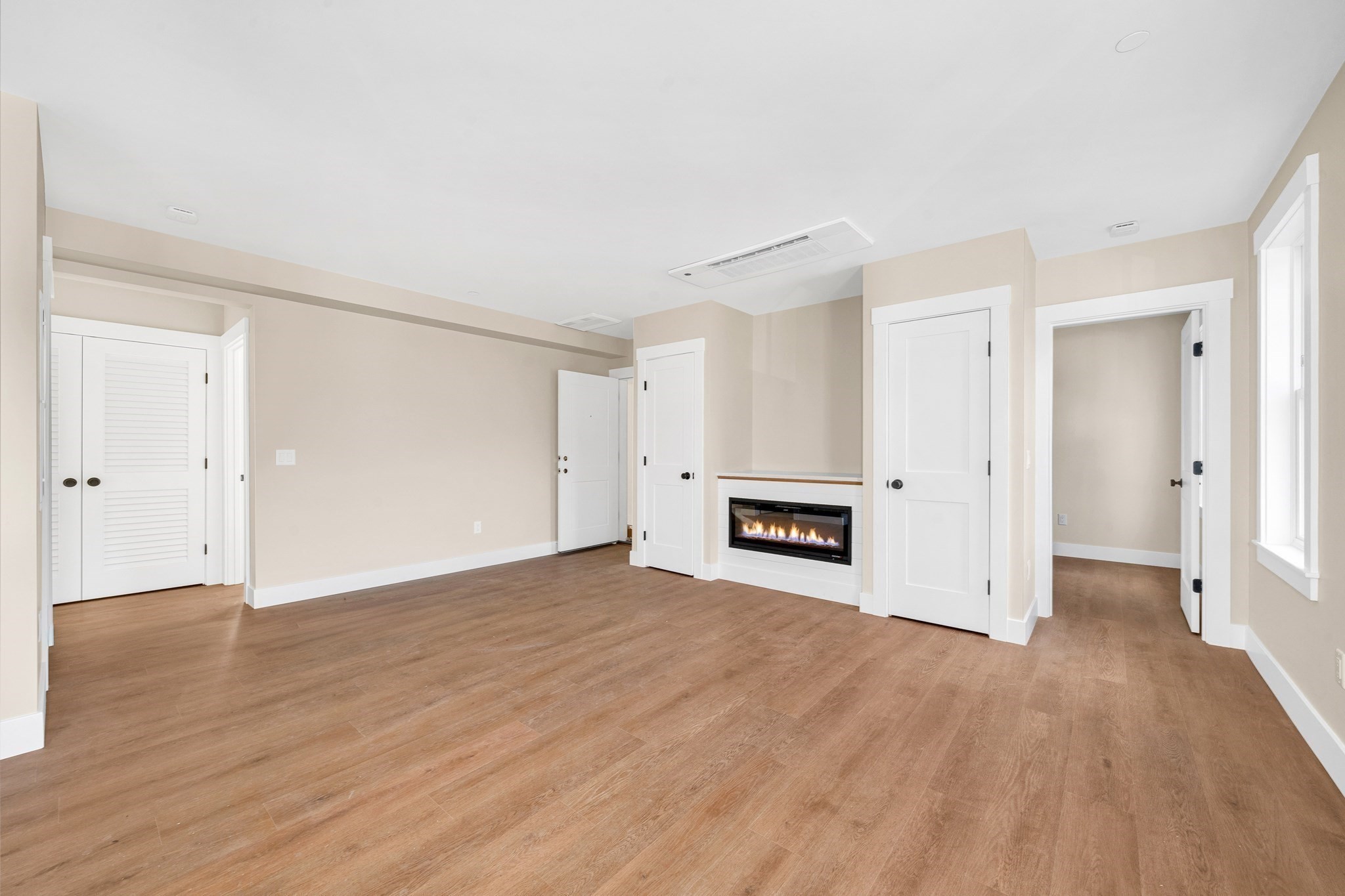 26 Friend Street # B Property Photo 16