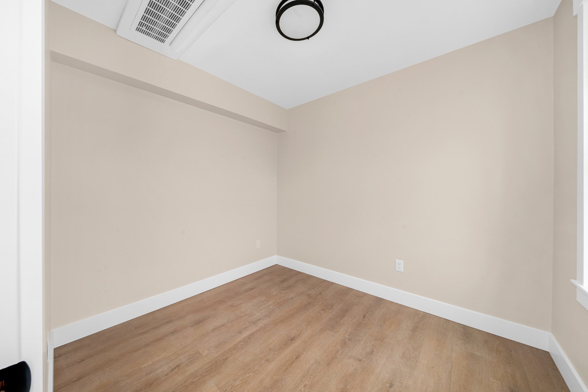 26 Friend Street # B Property Photo 21