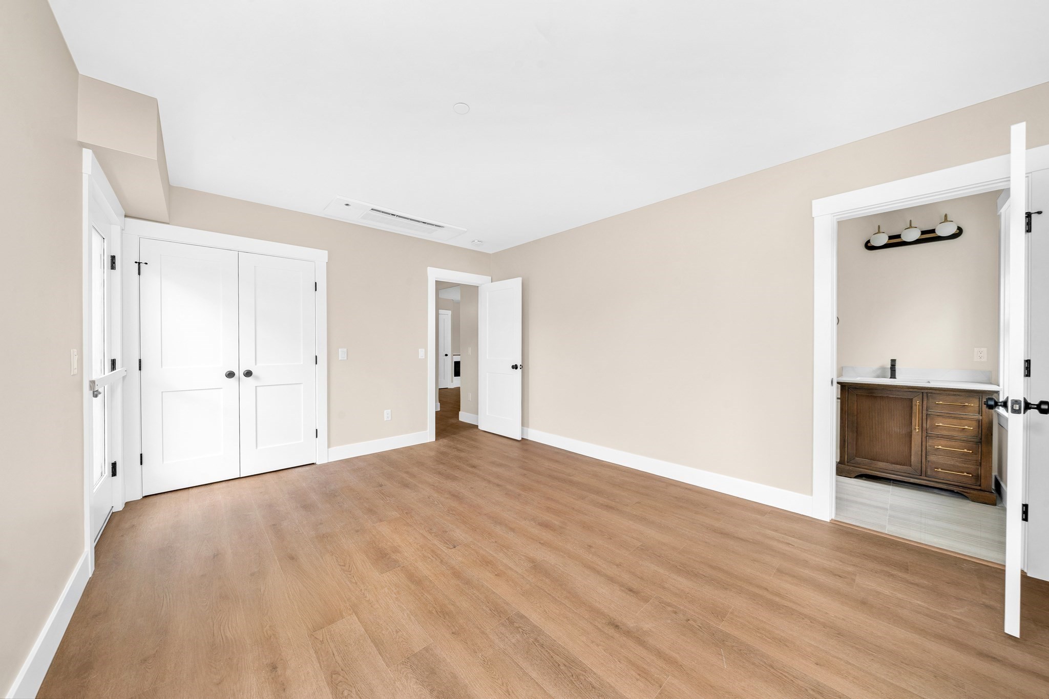 26 Friend Street # B Property Photo 22