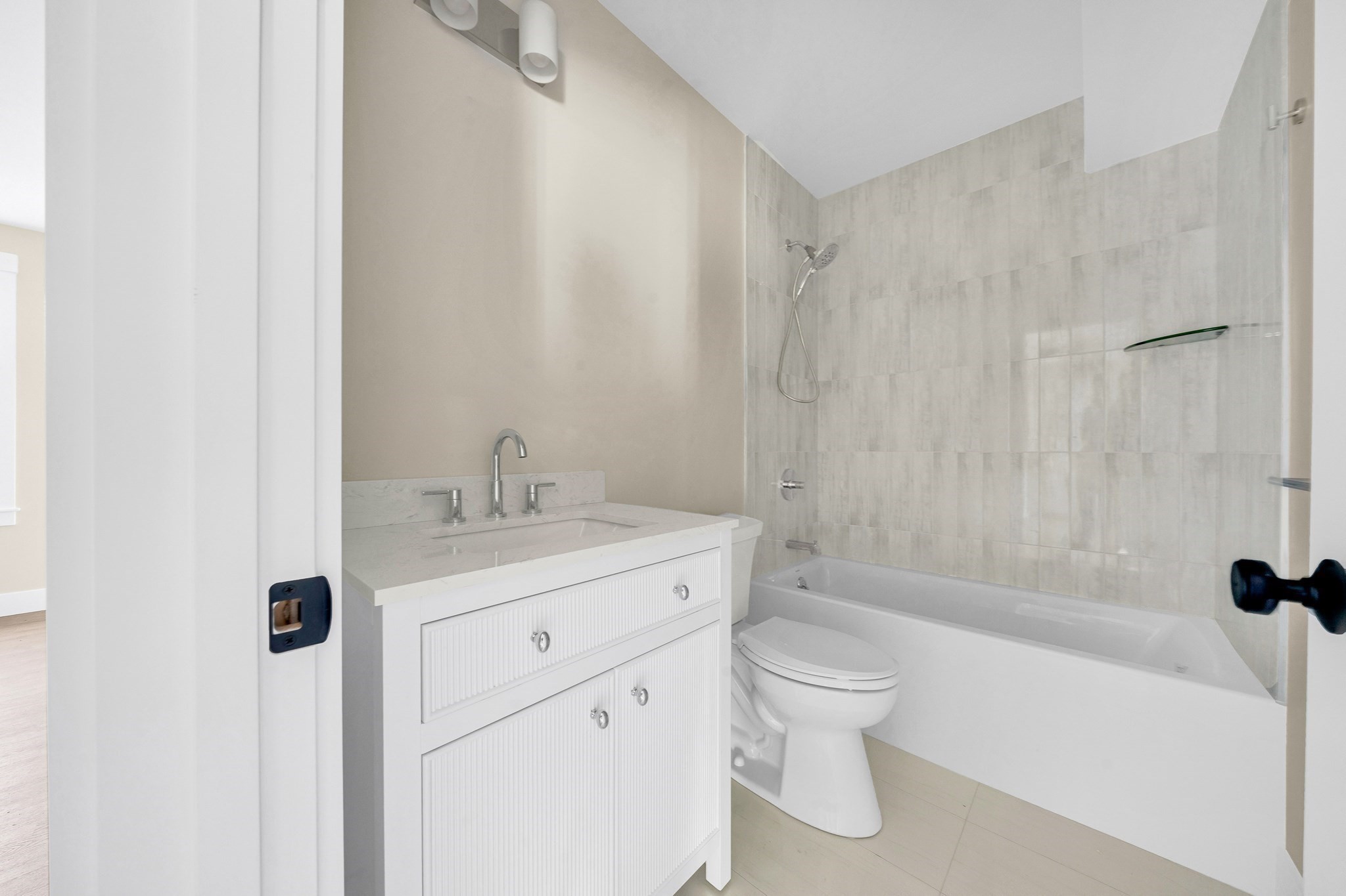 26 Friend Street # B Property Photo 29